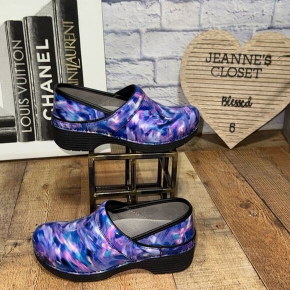 Dansko LT PRO Women’s Slip-on Clogs Blue Crush Patent size 38 US 8 - Picture 1 of 11